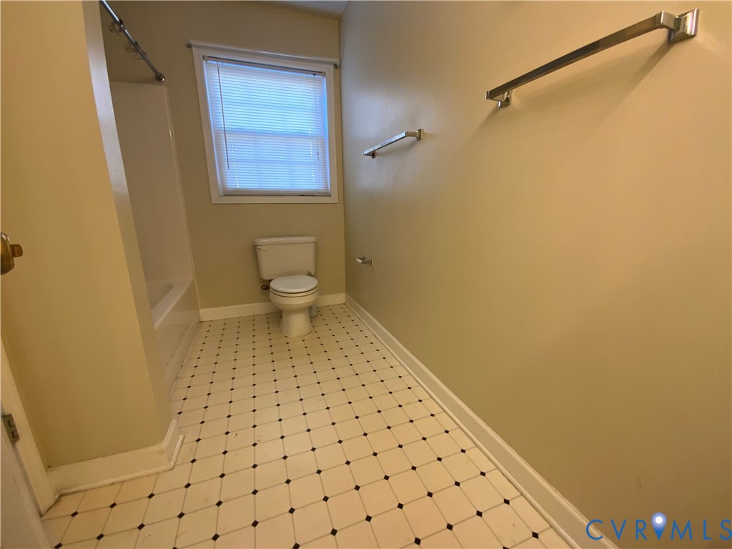 2708 Goyne Loop Chester, VA 23831 - Photo 15 of 17 Full bathroom featuring washtub / shower combinati