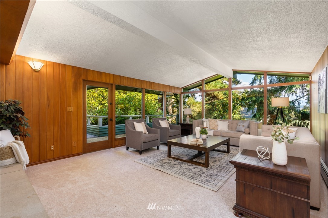 18905 Ross Road Bothell, WA 98011 - Photo 2 of 29 Gallery Image 2