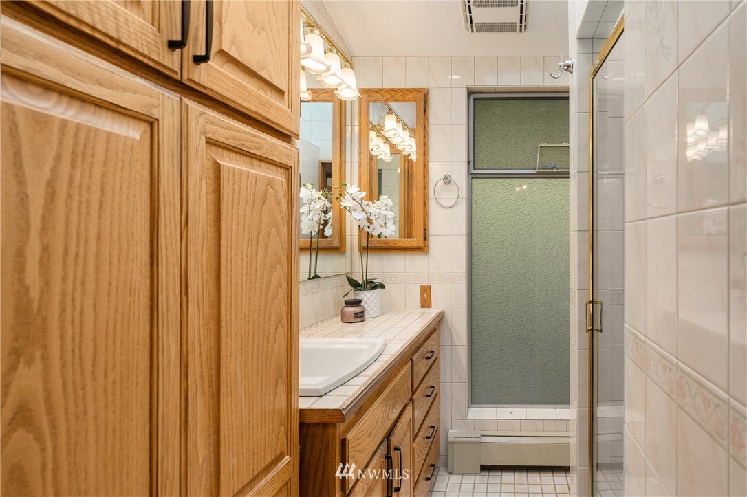 18905 Ross Road Bothell, WA 98011 - Photo 12 of 29 Gallery Image 12