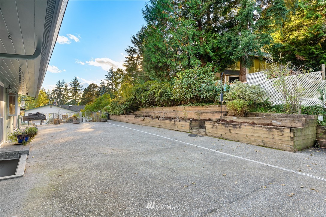 18905 Ross Road Bothell, WA 98011 - Photo 25 of 29 Gallery Image 25