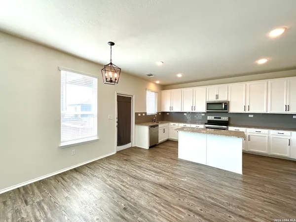 $2,199 | 10803 Balmorhea, San Antonio, TX 78252