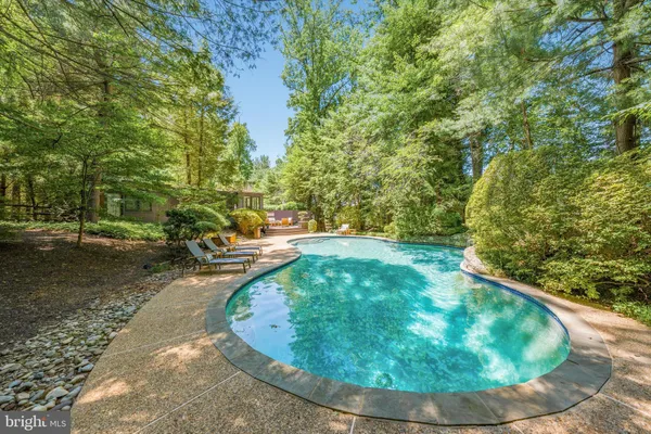 $2,035,000 | 7700 Old Dominion Drive, McLean, VA 22102