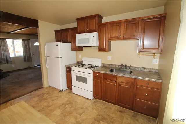 $1,350 | 42695 Moonridge Road, Unit C, Big Bear Lake, CA 92315