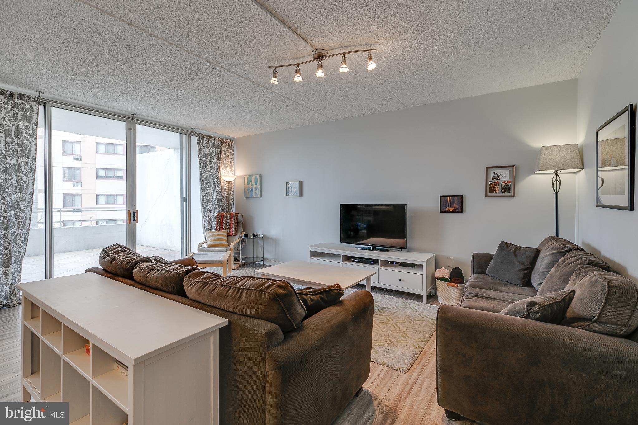 2301 Cherry Street, Unit 3F Philadelphia, PA 19103 - Photo 5 of 26