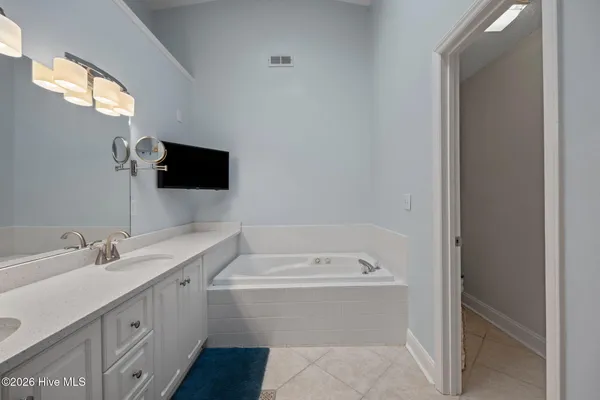 $179,900 | 3306 Mulberry Lane, Unit H, Greenville, NC 27858