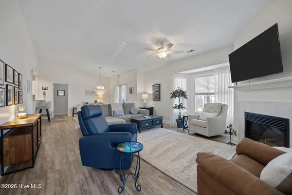 $179,900 | 3306 Mulberry Lane, Unit H, Greenville, NC 27858