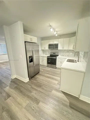 $2,800 | 1020 North 74th Terrace, Hollywood, FL 33024