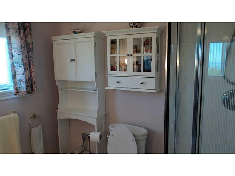 405 South Gouldsboro Road Gouldsboro, ME 04607 - Photo 14 of 30 Bathroom.