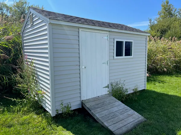 $269,900 | 315 Salmon Avenue, Portsmouth, NH 03801