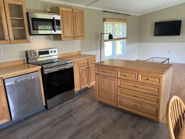 $269,900 | 315 Salmon Avenue, Portsmouth, NH 03801