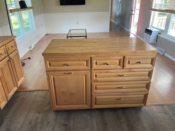 $269,900 | 315 Salmon Avenue, Portsmouth, NH 03801