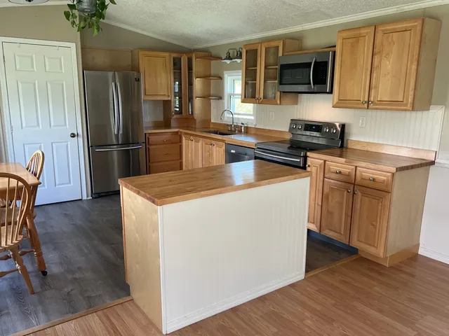 $279,900 | 315 Salmon Avenue, Portsmouth, NH 03801