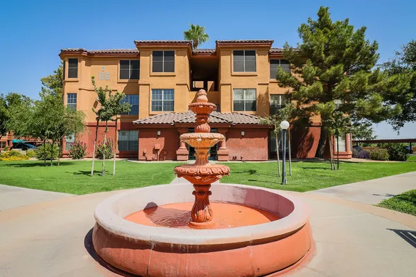 $2,100 | 14950 West Mountain View Boulevard, Unit 7107, Surprise, AZ 85374
