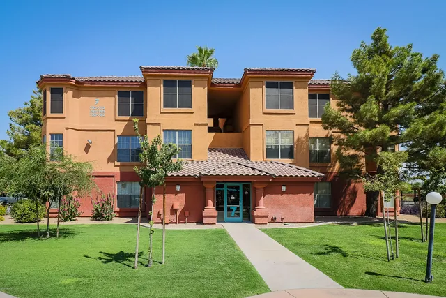 $2,100 | 14950 West Mountain View Boulevard, Unit 7107, Surprise, AZ 85374