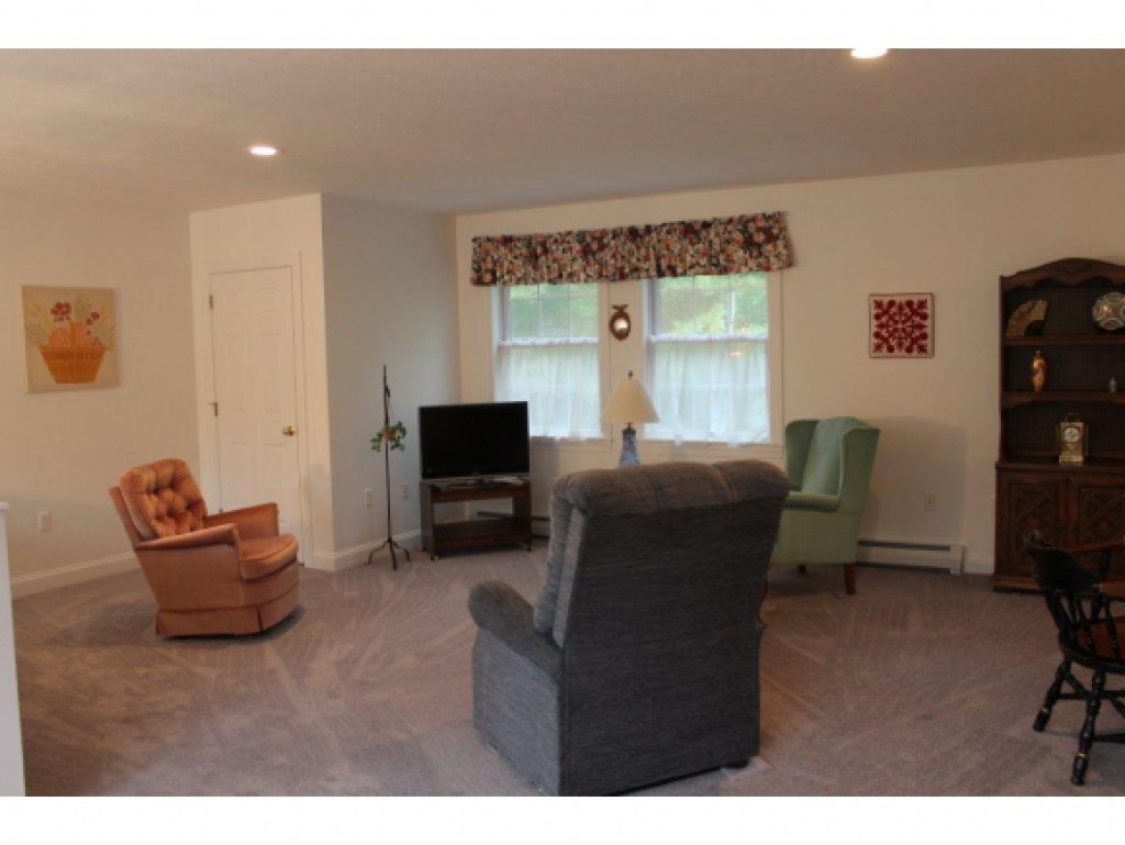 130 Pleasant Street Meredith, NH 03253 - Photo 23 of 28 Gallery Image 23