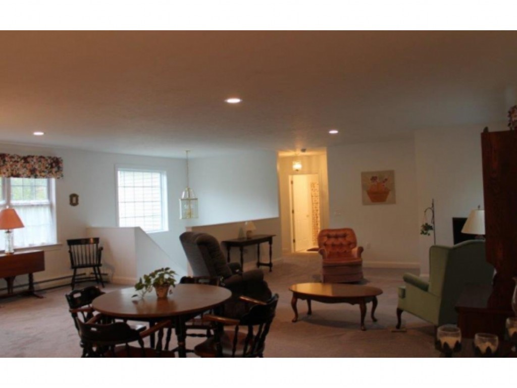 130 Pleasant Street Meredith, NH 03253 - Photo 5 of 28 Gallery Image 5