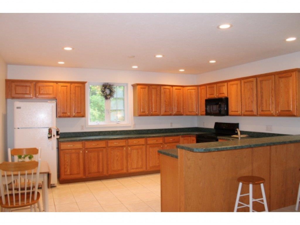 130 Pleasant Street Meredith, NH 03253 - Photo 6 of 28 Gallery Image 6