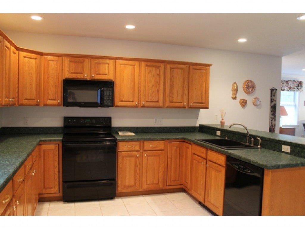 130 Pleasant Street Meredith, NH 03253 - Photo 7 of 28 Gallery Image 7