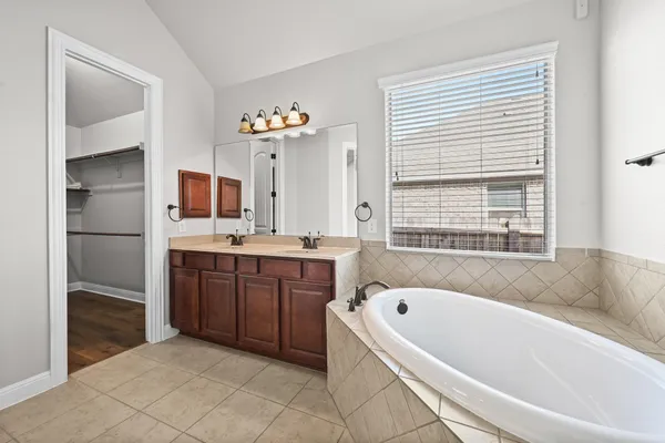 $2,895 | 645 Clear Springs Hollow, Buda, TX 78610