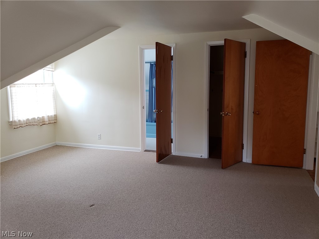 4249 Lambert Road Cleveland, OH 44121 - Photo 19 of 30