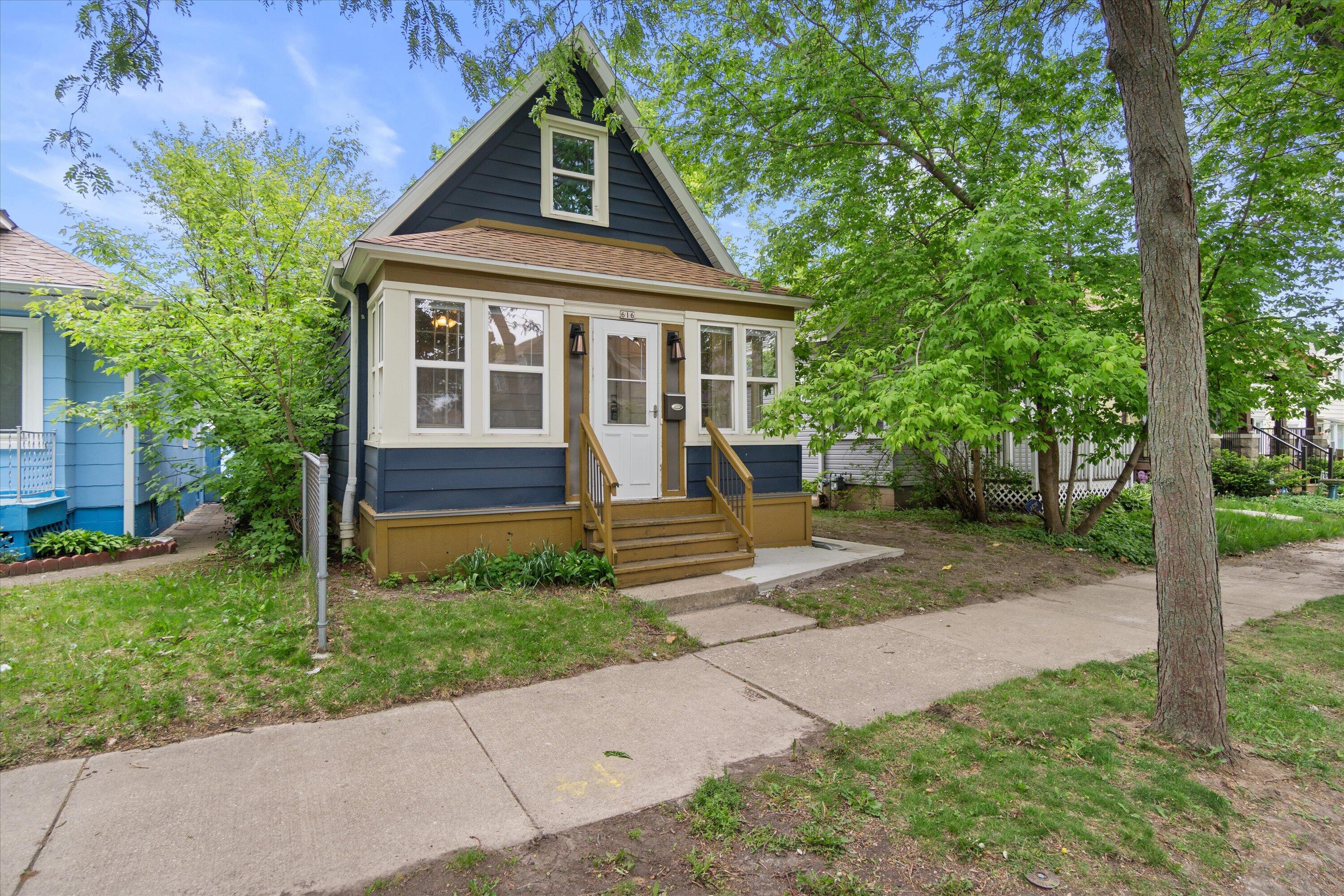 616 South 61st Street Milwaukee, WI 53214 - Photo 3 of 31 38-DSC03719