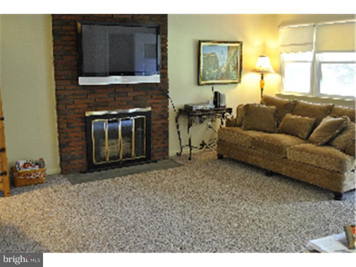 1222 Dell Road Norristown, PA 19403 - Photo 9 of 24 Gallery Image 9