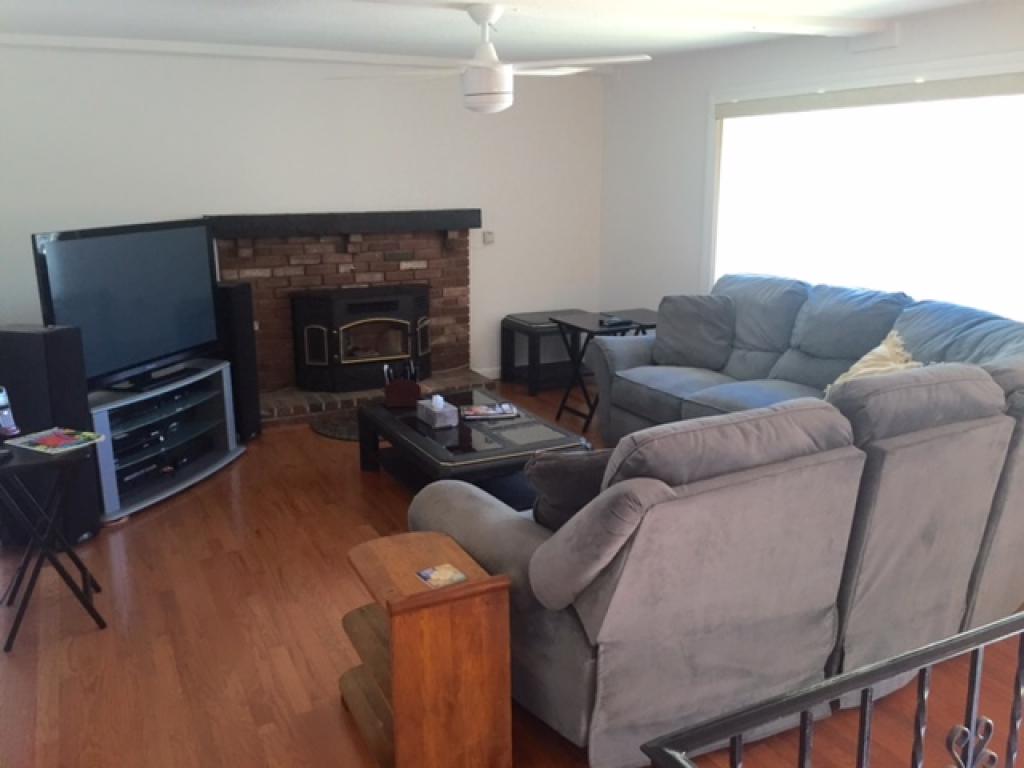 144 Robinson Road Hudson, NH 03051 - Photo 2 of 19 Gallery Image 2