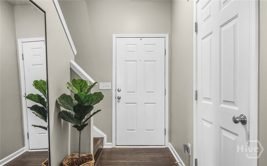 153 Hamilton Grove Drive Pooler, GA 31322 - Photo 5 of 38 Foyer