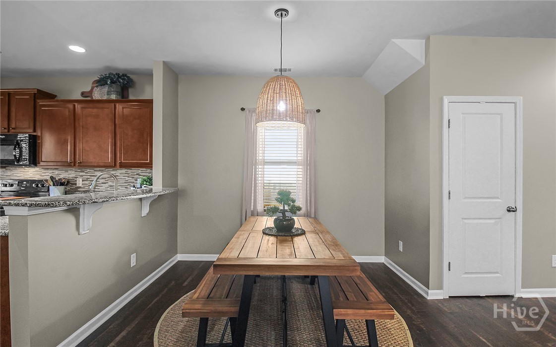 153 Hamilton Grove Drive Pooler, GA 31322 - Photo 10 of 38 Dining Area