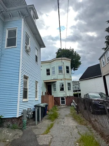 $859,000 | 30 A Summer Street, Somerville, MA 02143