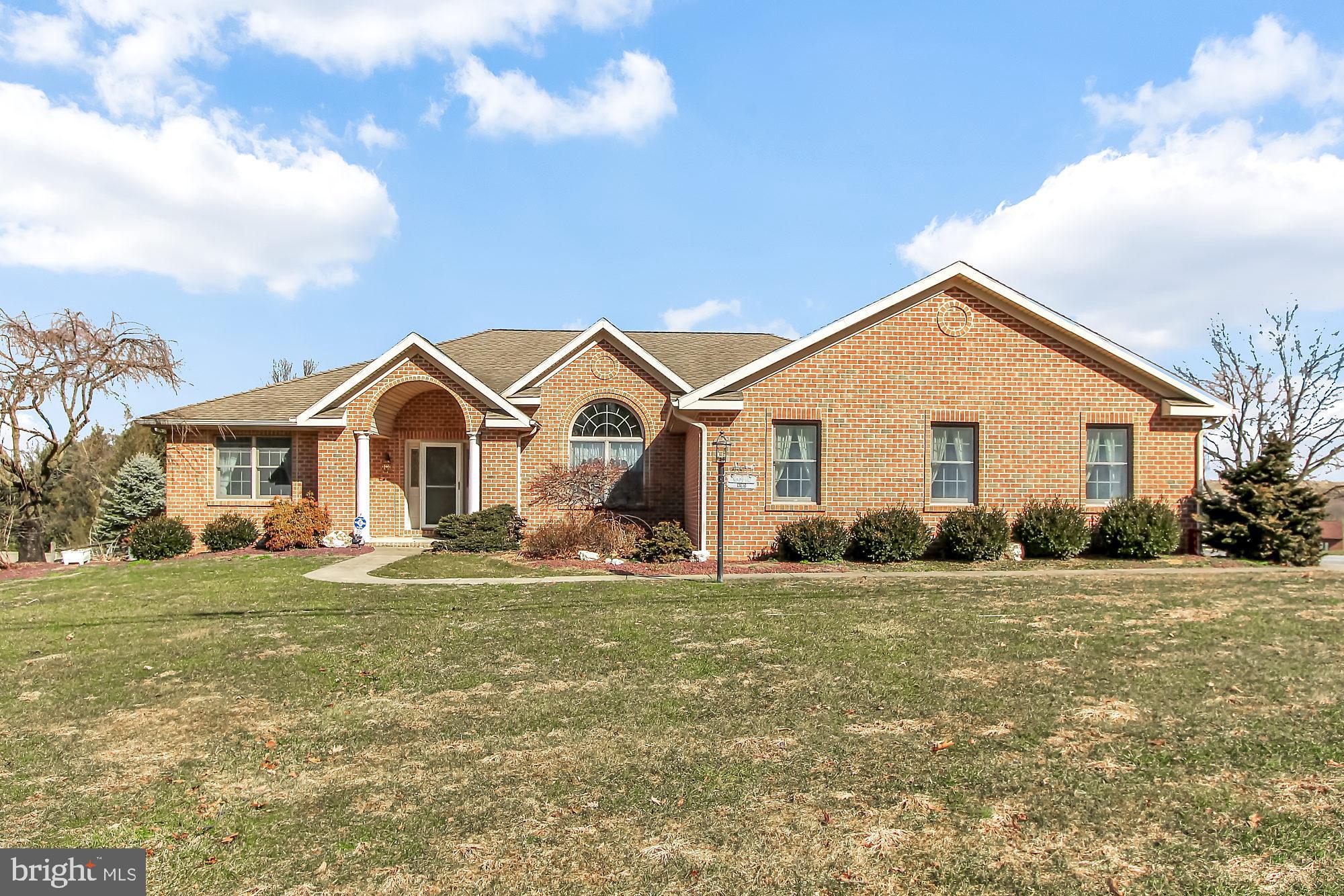 695 Dietz Road York, PA 17402 - Photo 1 of 25 Gallery Image 1