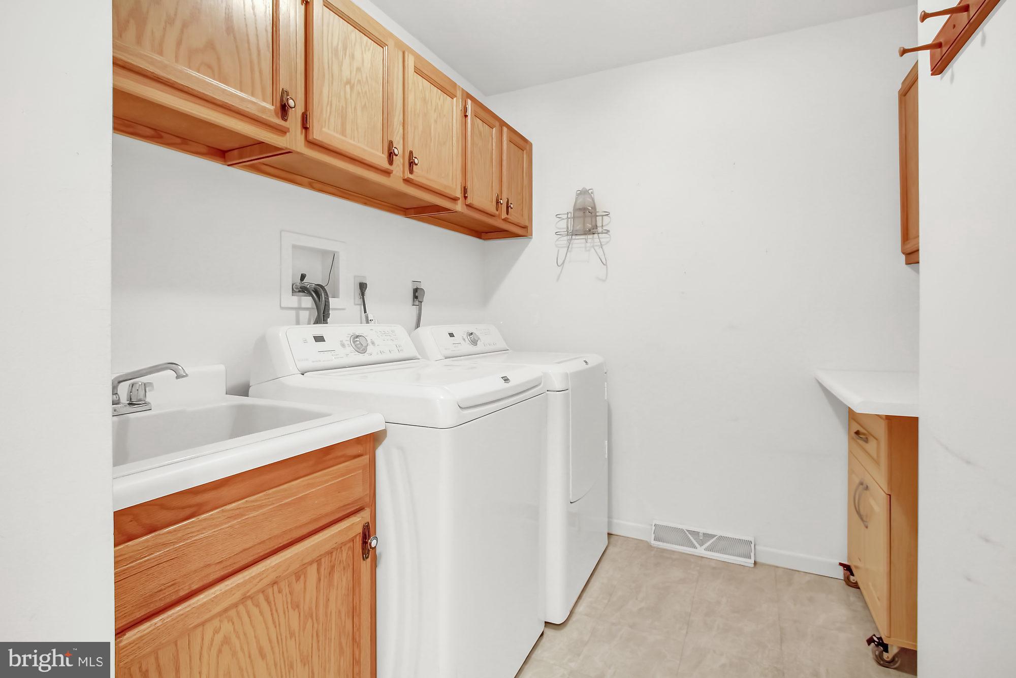 695 Dietz Road York, PA 17402 - Photo 14 of 25 Gallery Image 14