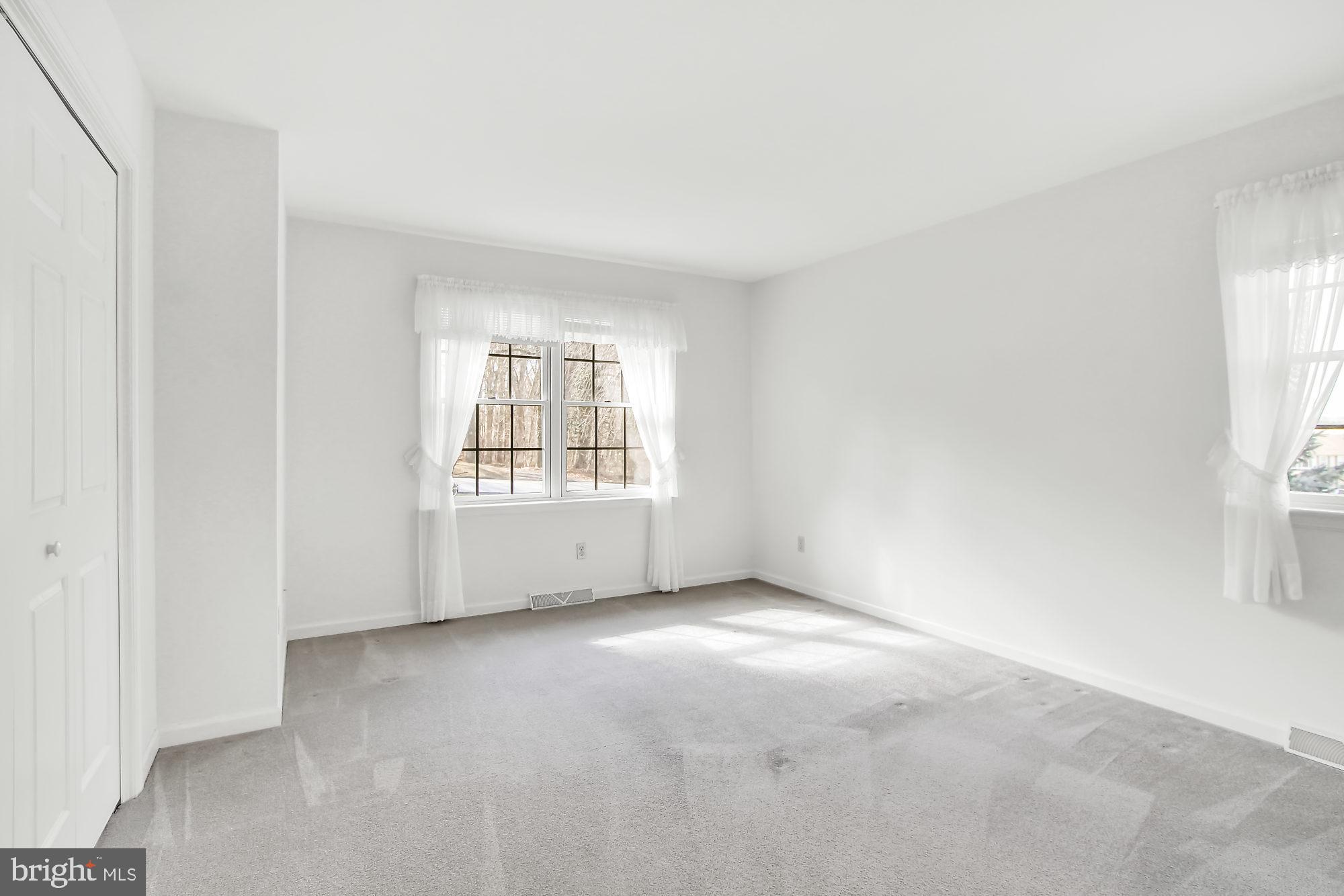 695 Dietz Road York, PA 17402 - Photo 17 of 25 Gallery Image 17
