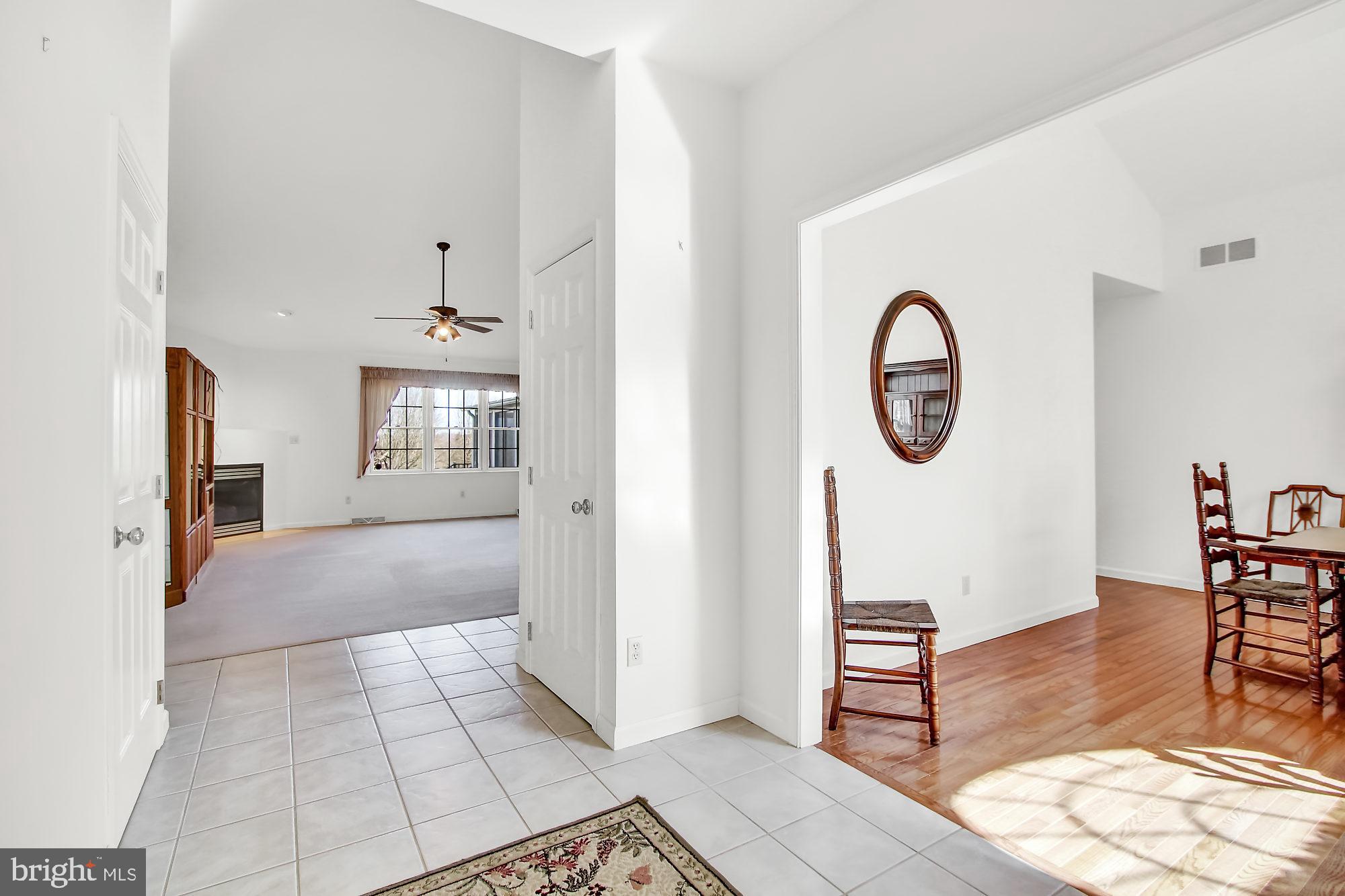 695 Dietz Road York, PA 17402 - Photo 3 of 25 Gallery Image 3