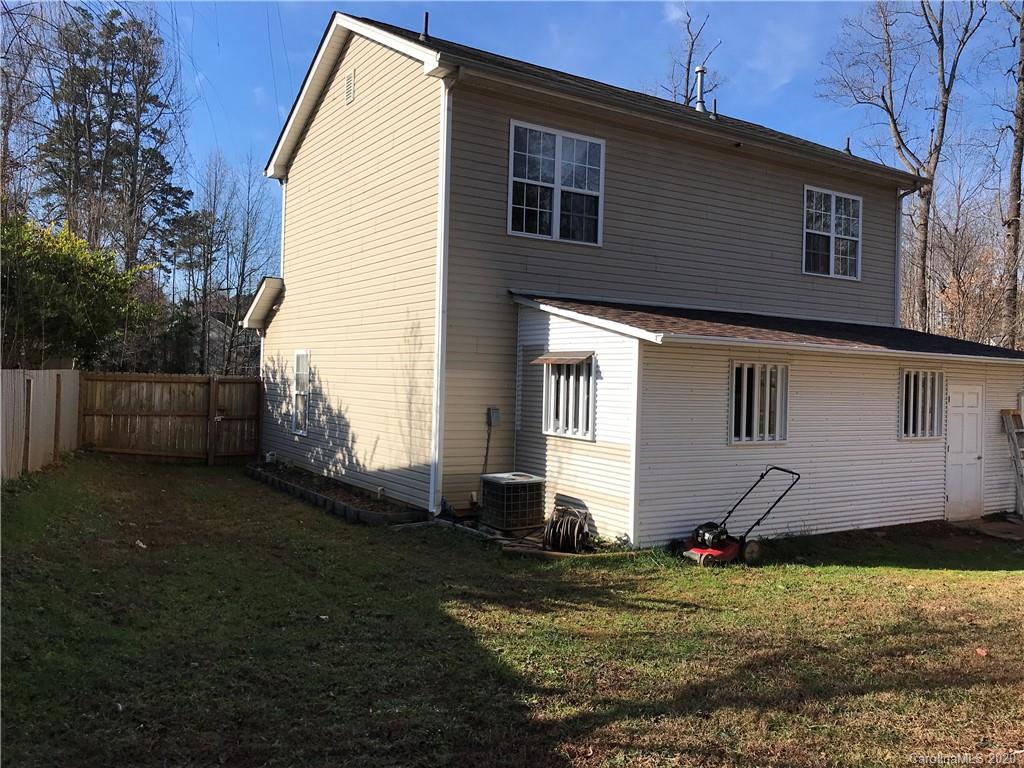 8120 Pozzi Road Charlotte, NC 28216 - Photo 3 of 23 Gallery Image 3