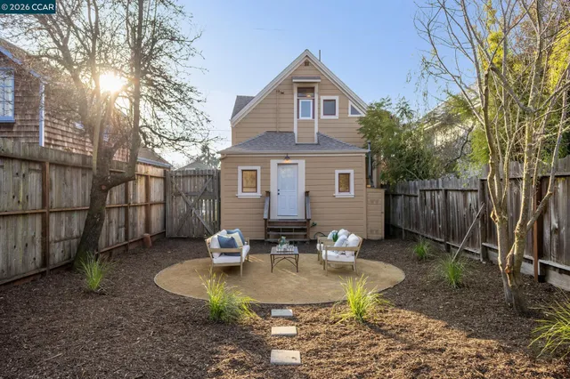 $995,000 | 2423 Tenth Street, Berkeley, CA 94710