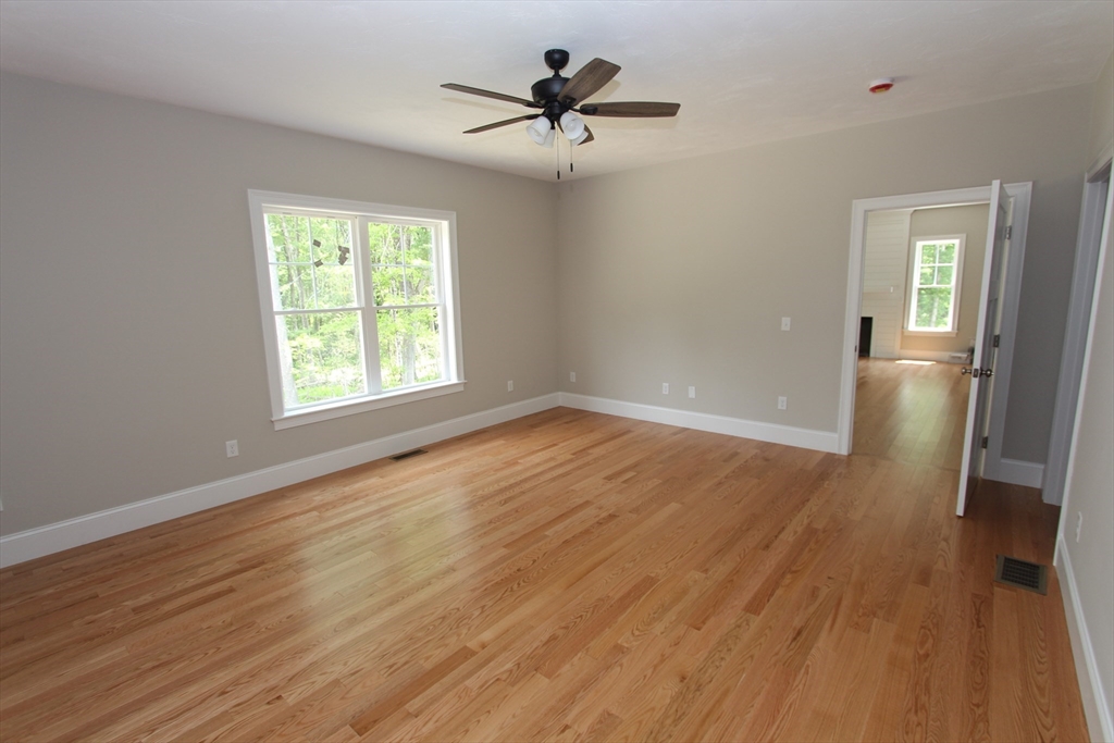 12 Boot Shop Road, Unit 12 Upton, MA 01568 - Photo 4 of 7