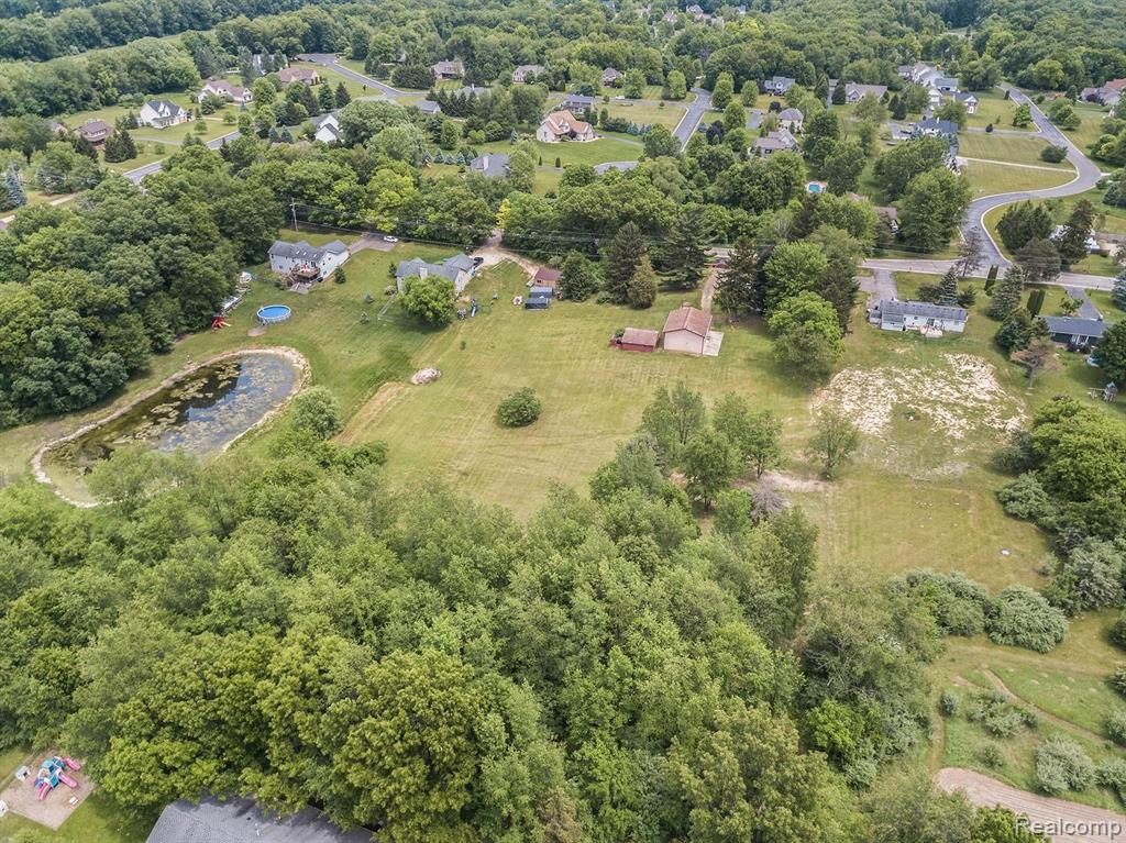 3660 County Farm Road Howell, MI 48843 - Photo 12 of 32