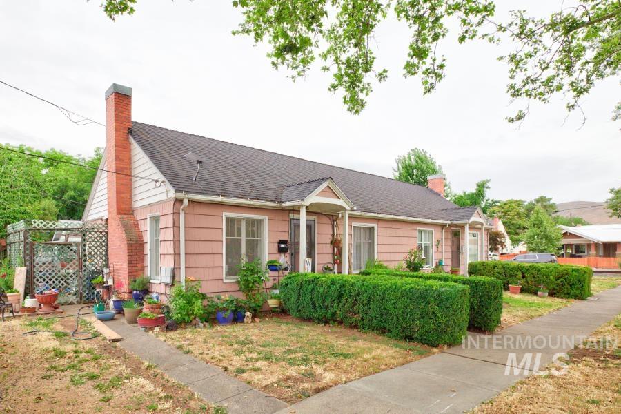 1006 11th Street Lewiston, ID 83501 - Photo 1 of 8