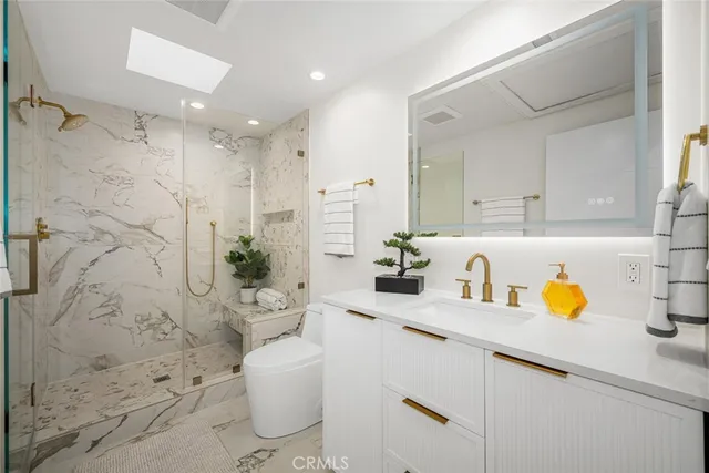 $685,000 | 1271 Kenwood Road, Unit 163L, Seal Beach, CA 90740