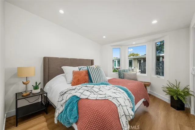 $685,000 | 1271 Kenwood Road, Unit 163L, Seal Beach, CA 90740