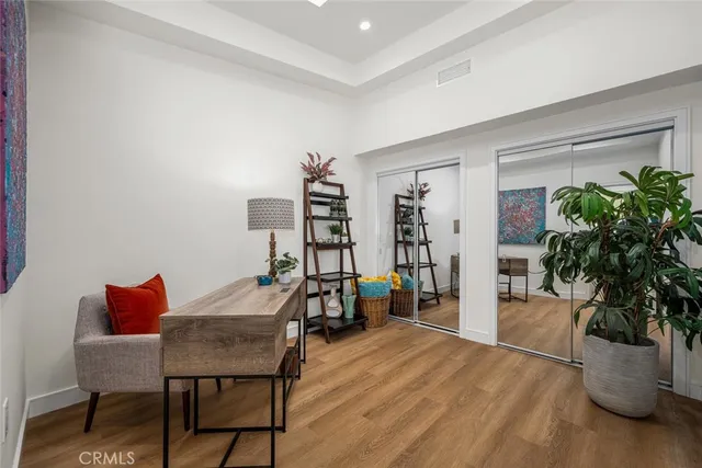 $685,000 | 1271 Kenwood Road, Unit 163L, Seal Beach, CA 90740