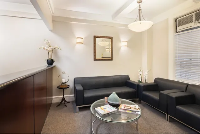 $495,000 | 895 Park Avenue, Unit 1B | Upper East Side