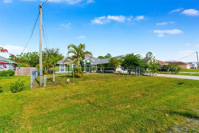 $344,800 | 418 Windermere Drive, Lehigh Acres, FL 33972