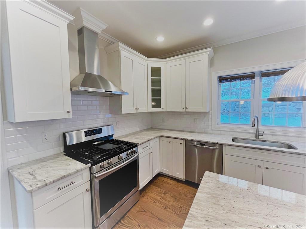 71 Ledges Road Ridgefield, CT 06877 - Photo 7 of 34