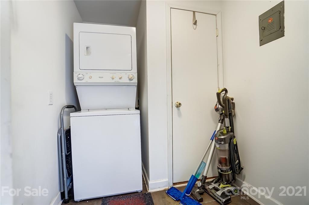 4460 Applegate Road Charlotte, NC 28209 - Photo 27 of 41 a utility room with dryer and washer