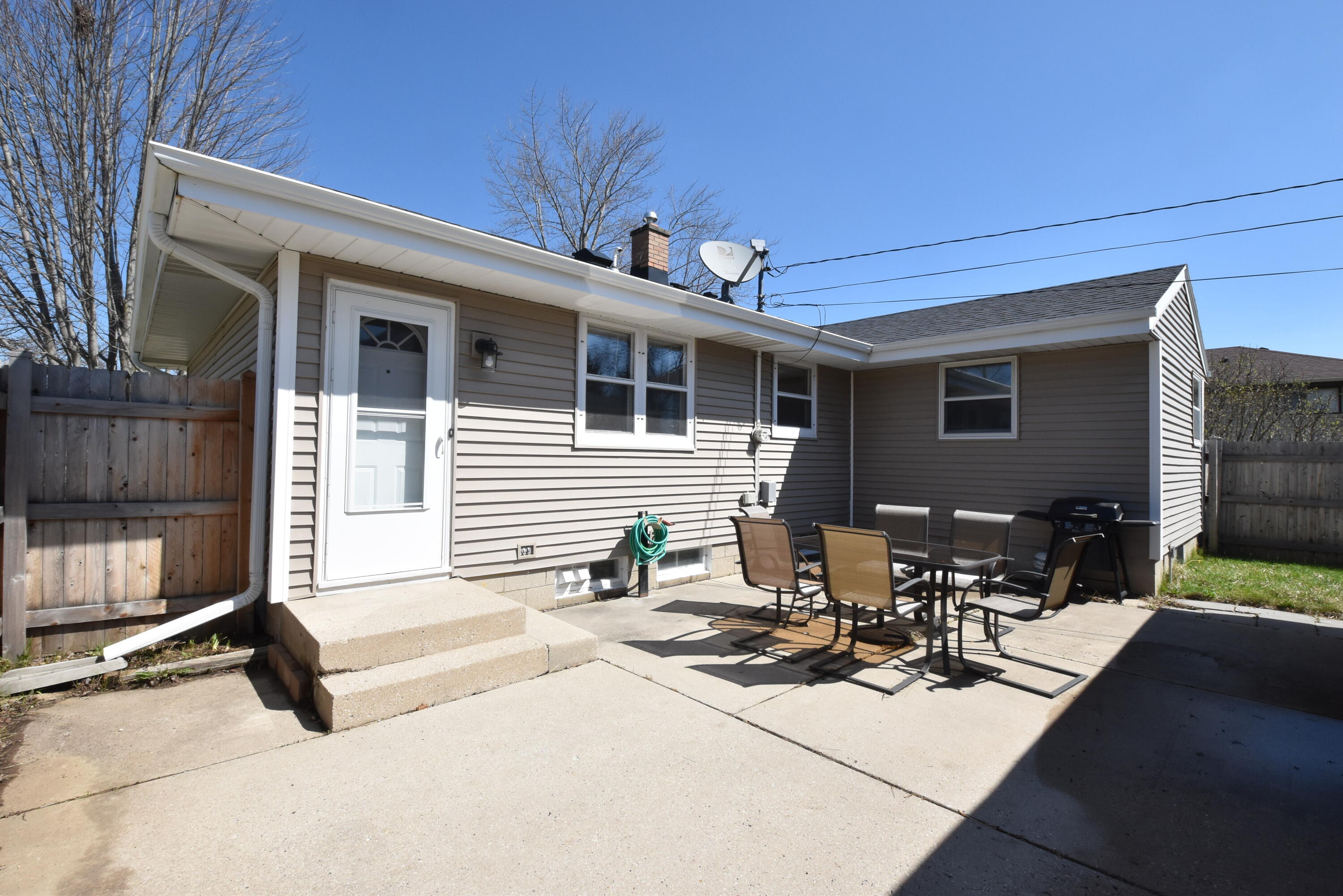 403 Beech Street Grafton, WI 53024 - Photo 2 of 29 Private Patio