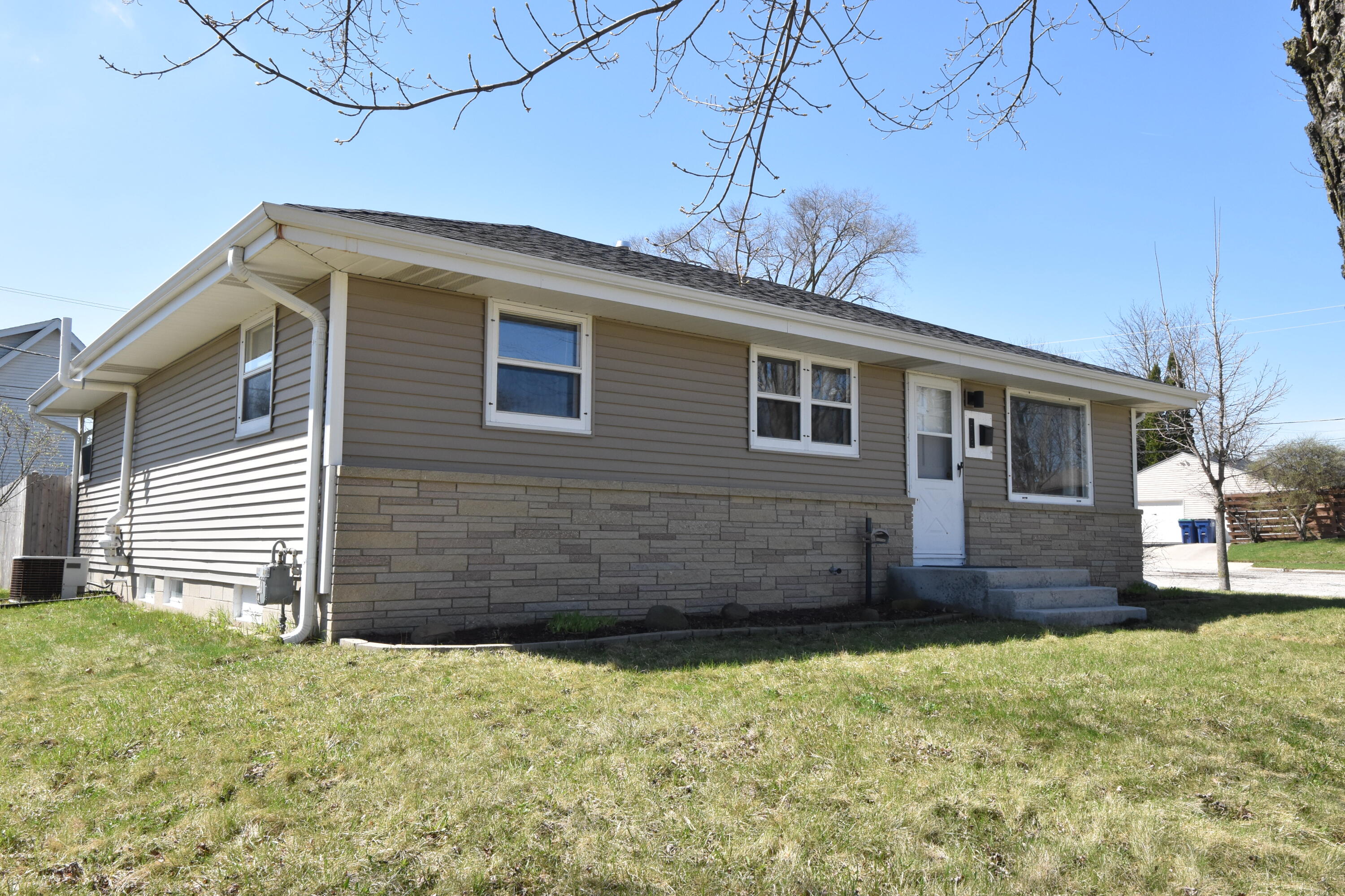 403 Beech Street Grafton, WI 53024 - Photo 29 of 29 Grafton Gem!