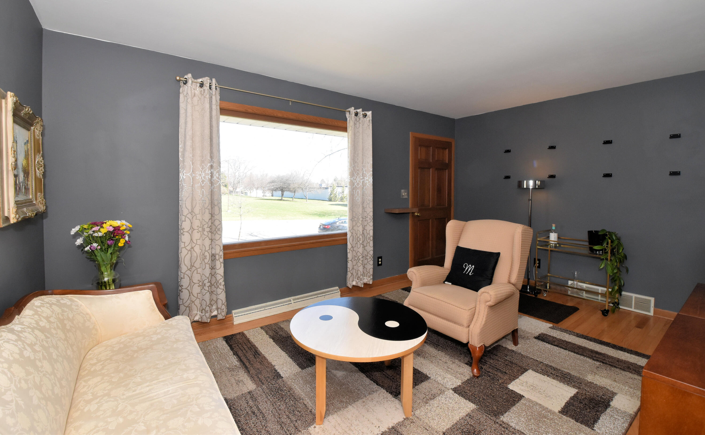 403 Beech Street Grafton, WI 53024 - Photo 3 of 29 Inviting Living Room
