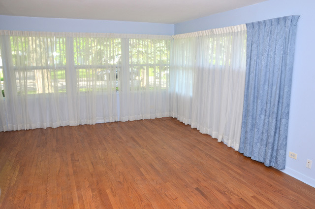 711 Timber Hill Road Deerfield, IL 60015 - Photo 2 of 7